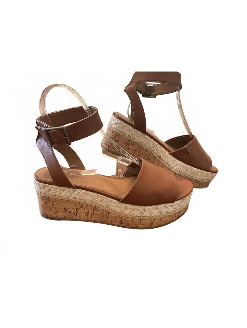 Universal Thread Tan Platform Wedge Sandals
